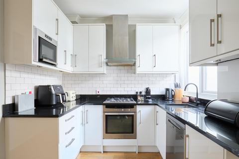 undefined, Riverview Grove, Chiswick, W4