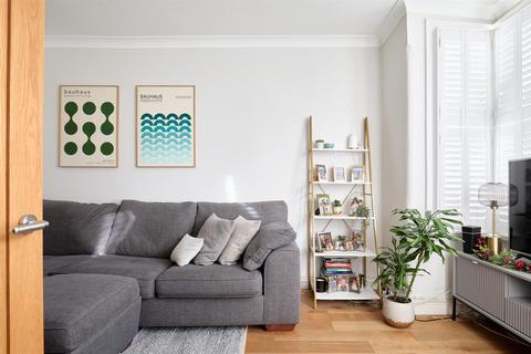 undefined, Riverview Grove, Chiswick, W4
