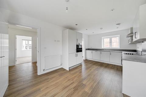 undefined, Upton NN5