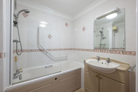 undefined, Clifton Park Avenue, Raynes Park SW20
