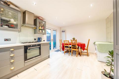 undefined, Thriepland Wynd, Perth