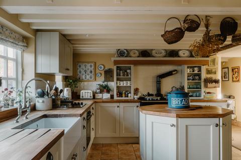 undefined, Deeze, Appledore, Kent