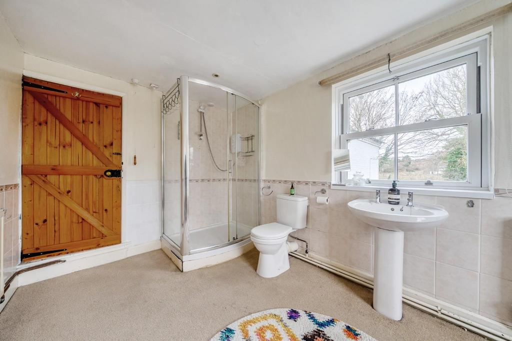 Bathroom corner.jpg