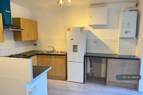 1 bedroom flat to rent, Romford Road, Chigwell, IG7