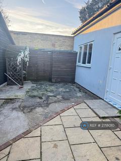 1 bedroom flat to rent, Romford Road, Chigwell, IG7