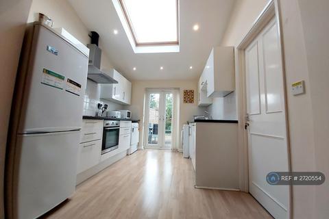 5 bedroom terraced house to rent, College Road, Fishponds, Bristol, BS16