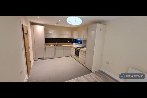 2 bedroom flat to rent, Campbell Court, Watford, WD17