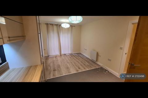 2 bedroom flat to rent, Campbell Court, Watford, WD17
