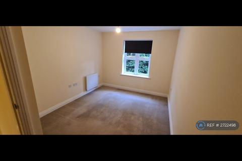 2 bedroom flat to rent, Campbell Court, Watford, WD17
