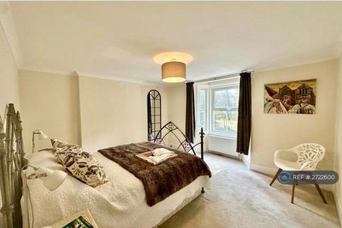 2 bedroom flat to rent, High House, Battle, TN33