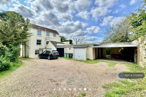 2 bedroom flat to rent, High House, Battle, TN33