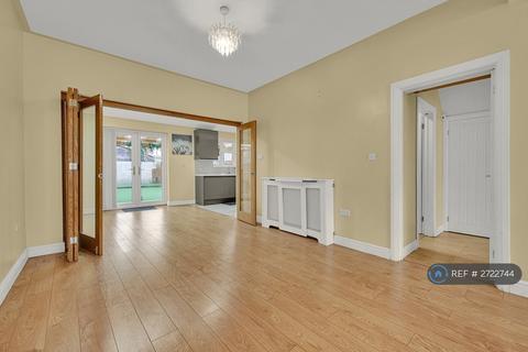 3 bedroom terraced house to rent, St. Edmunds Road, Ilford, IG1