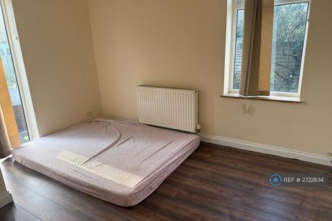 undefined, Wraysbury Road, Staines-Upon-Thames, TW19