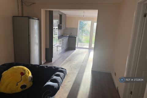 undefined, Wraysbury Road, Staines-Upon-Thames, TW19