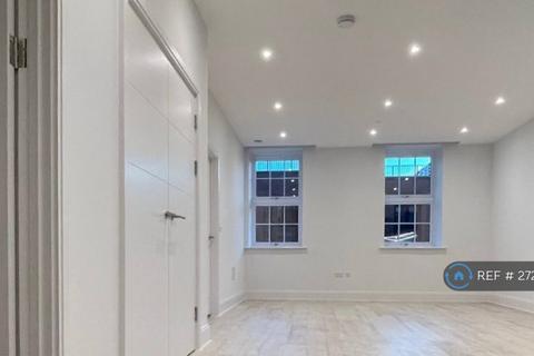 2 bedroom flat to rent, The Factory, Slough, SL1