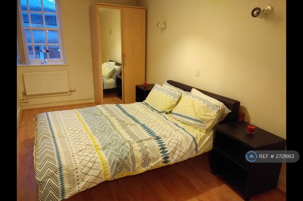 Large Bedroom