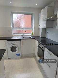 2 bedroom flat to rent, Greenacres, Finchley, N3