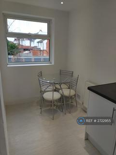 2 bedroom flat to rent, Greenacres, Finchley, N3