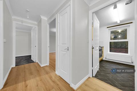 undefined, Sudbury Court, Chadwell Heath, Romford, RM6