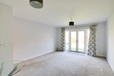 2 bedroom detached bungalow for sale, WALTHAM CHASE