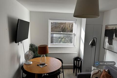 undefined, Hammersmith Grove, London, W6