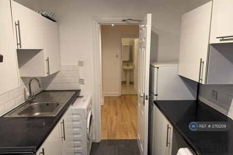 undefined, Shapland Way, London, N13
