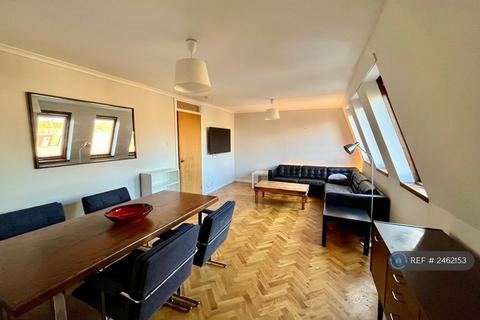 undefined, Clarence Gardens, Glasgow, G11