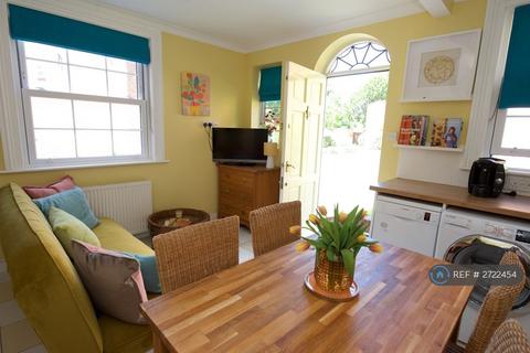 undefined, Cambria Court, Staines, TW18