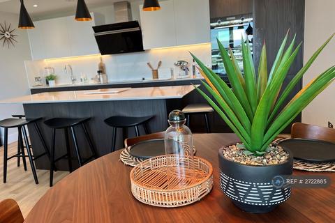 undefined, Edna Road, London, SW20
