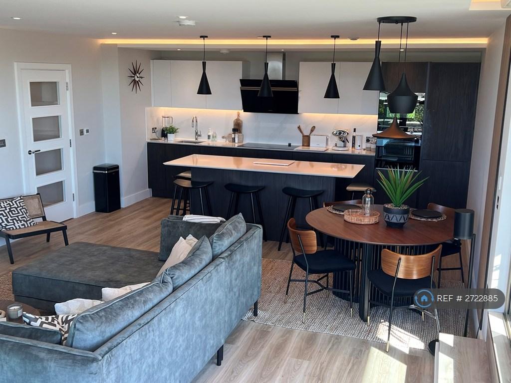 Living / Dinning