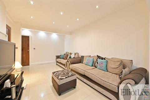 undefined, Daryngton Drive, Greenford UB6