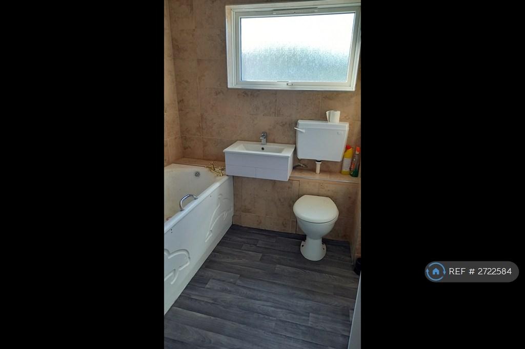 Upstairs Bathroom