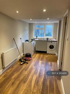 undefined, Howard Close, Sunbury On Thames, TW16