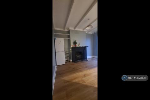 3 bedroom terraced house to rent, Barriedale, London, SE14