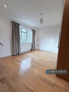 3 bedroom semi-detached house to rent, Blue Bridge Road, Brookmans Park, Hatfield, AL9