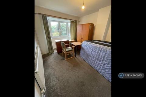 3 bedroom semi-detached house to rent, Dereham Road, New Costessey, Norwich, NR5