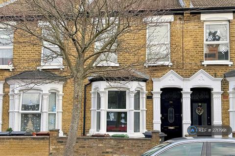 1 bedroom flat to rent, Selby Road, London, E11