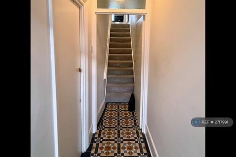 1 bedroom flat to rent, Selby Road, London, E11