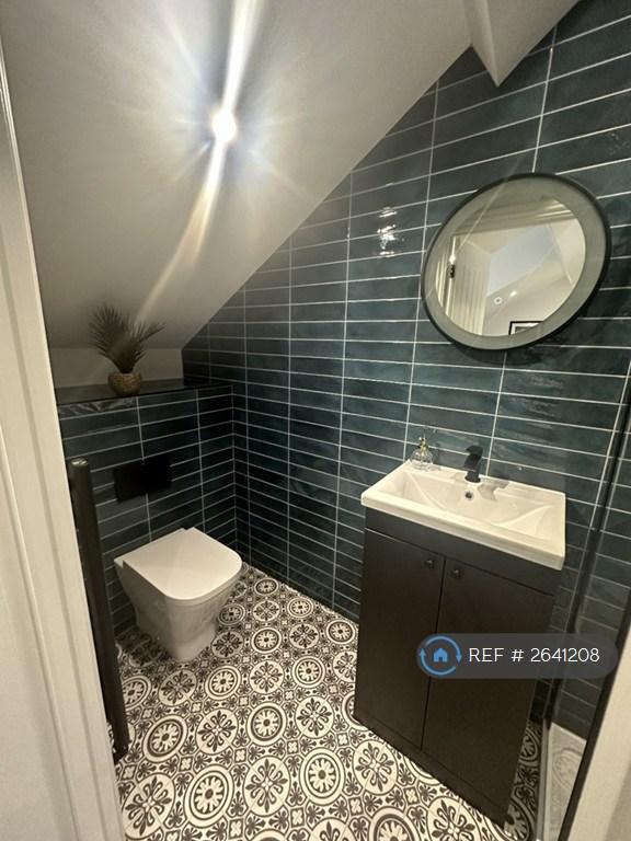 Room 5 En-Suite