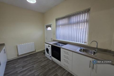 2 bedroom terraced house to rent, Liverpool Road, Platt Bridge, Wigan, WN2