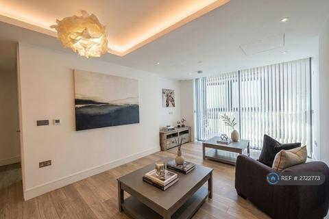 2 bedroom flat to rent, Carrara Tower, London, EC1V