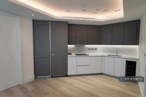 2 bedroom flat to rent, Carrara Tower, London, EC1V