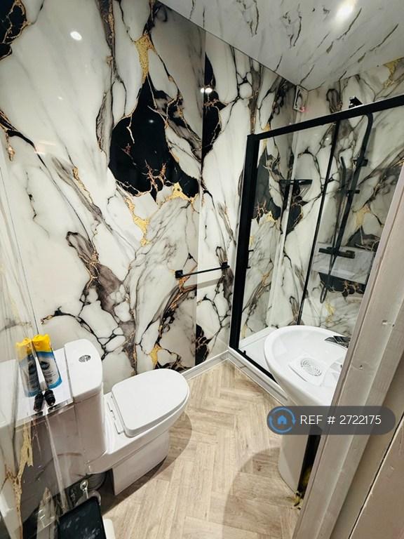 Room Two: Ensuite