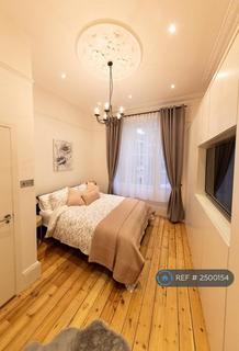 3 bedroom flat to rent, North End Rd, London, W14