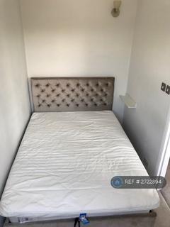 undefined, Avenue Park Road, London, SE27