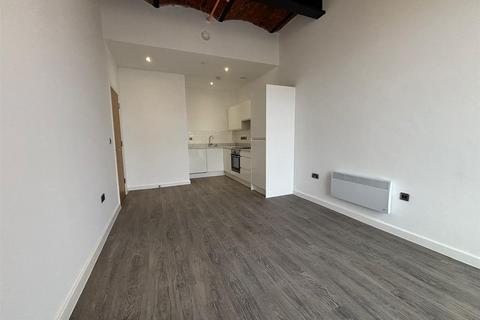 1 bedroom flat to rent, 10 Lower Vickers Street, Manchester M40