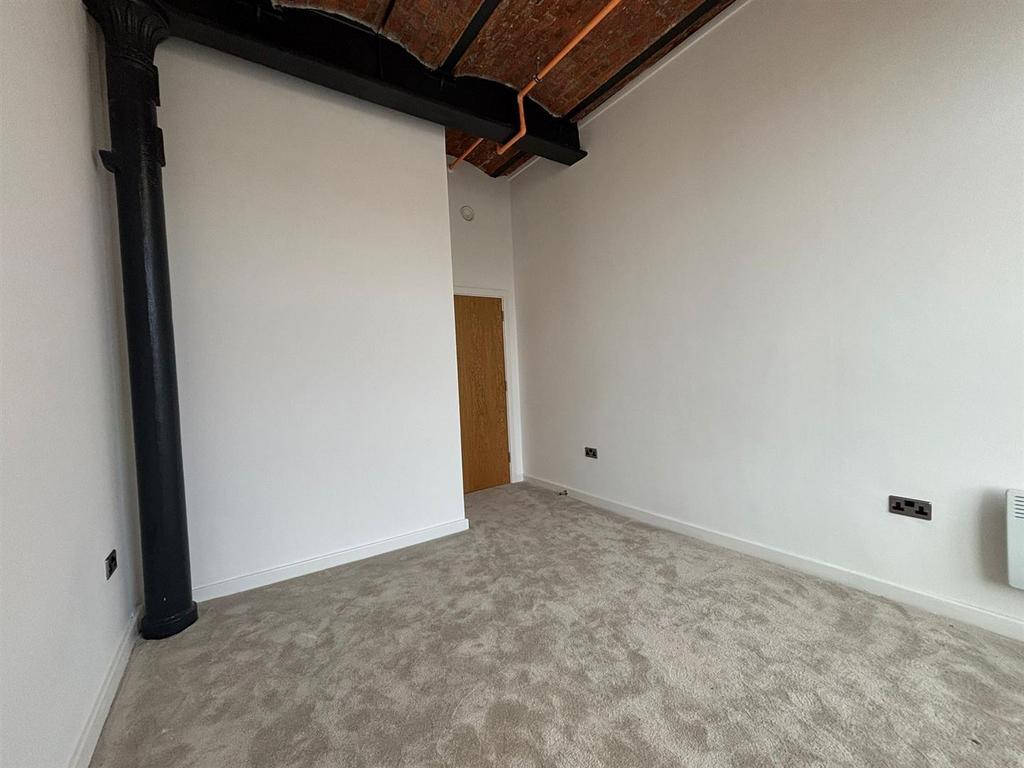 Bedroom .jpeg
