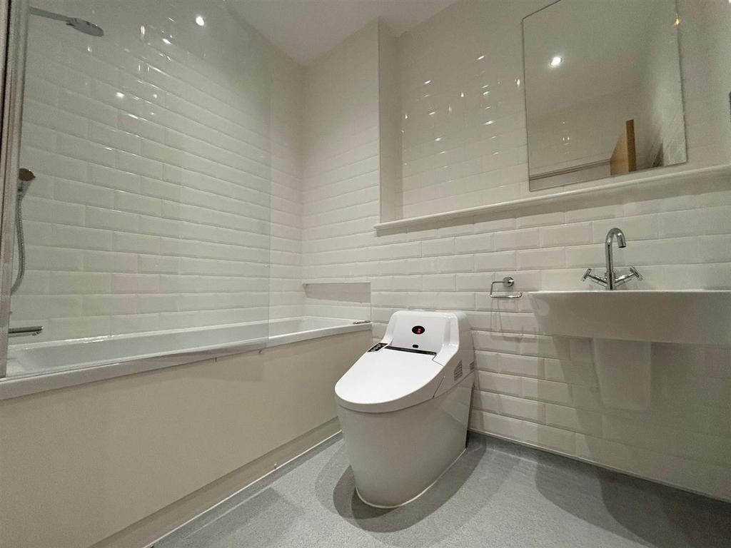 Bathroom.jpeg