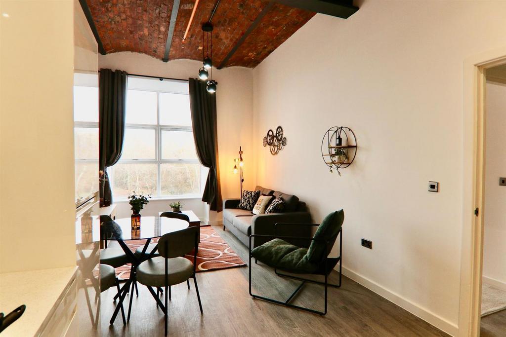 Living room pic 1.jpeg