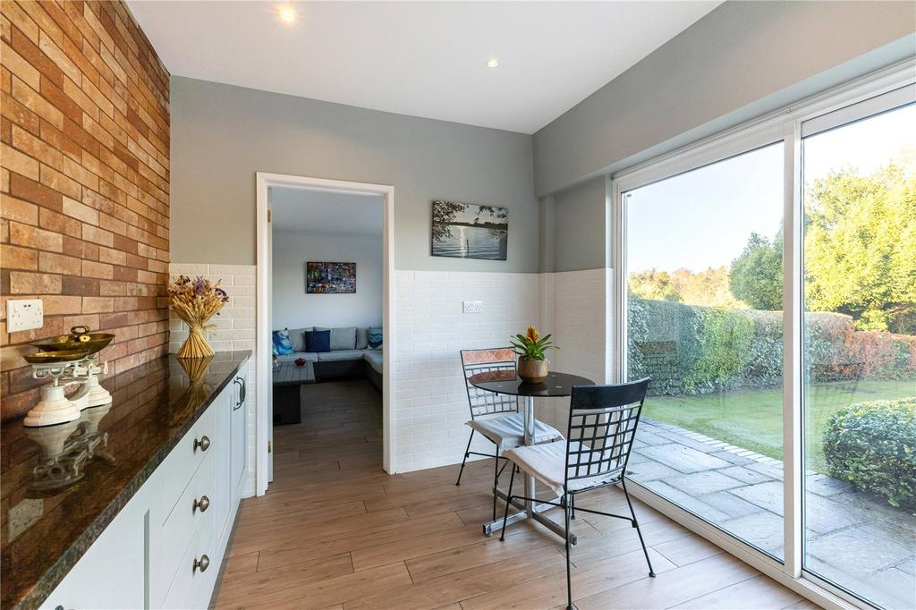 Breakfast Room